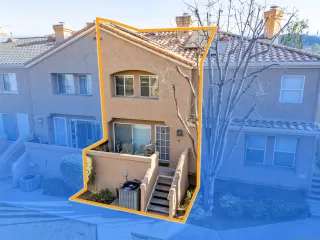 Photo #2: 260007874 Listing