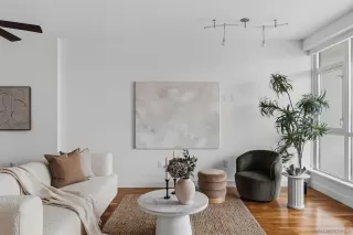 Photo #1: 260007876 Listing 