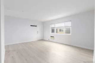 Photo #3: 260007891 Listing