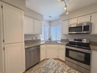 Photo #2: 260007900 Listing