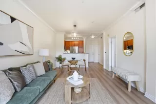 Photo #2: 260007909 Listing 