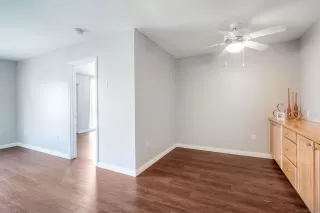 Photo #6: 260007910 Listing 