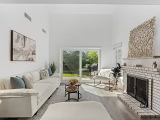 Photo #1: 260007919 Listing