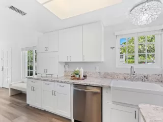 Photo #4: 260007919 Listing