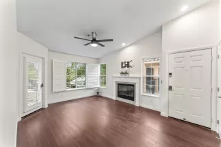 Photo #3: 260007921 Listing 