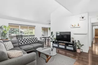 Photo #4: 260007927 Listing 