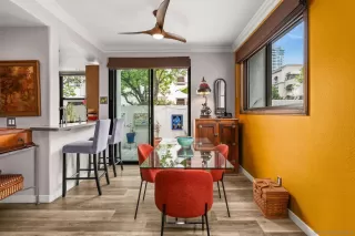 Photo #5: 260007945 Listing