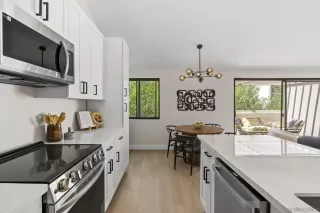 Photo #3: 260007963 Listing 