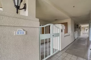 Photo #2: 260007970 Listing