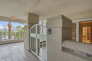 Photo #3: 260007970 Listing