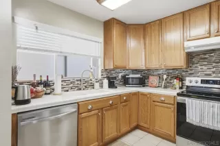 Photo #1: 260007972 Listing 