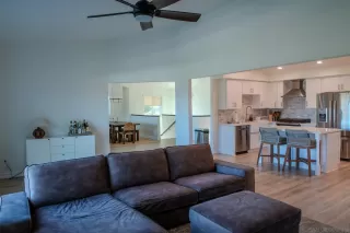 Photo #6: 260008017 Listing 