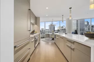 Photo #1: 260008021 Listing 