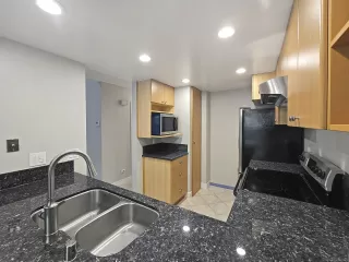 Photo #3: 260008023 Listing