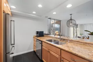 Photo #5: 260008032 Listing 