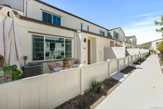 Photo #1: 260008055 Listing