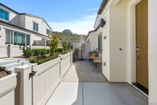 Photo #3: 260008055 Listing