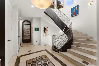 Photo #2: 260008058 Listing 