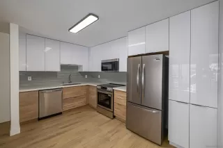 Photo #2: 260008061 Listing