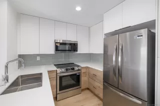 Photo #2: 260008064 Listing 