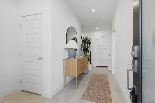 Photo #2: 260008068 Listing 