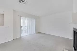 Photo #5: 260008081 Listing 