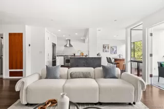 Photo #5: 260008148 Listing 