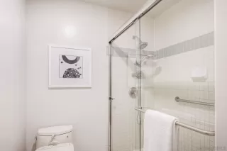 Photo #6: 260008149 Listing 