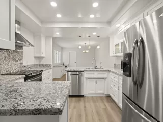 Photo #1: 260008156 Listing 