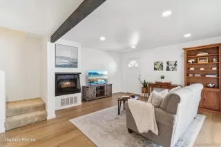 Photo #5: 260008157 Listing