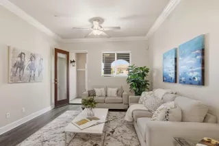 Photo #1: 260008169 Listing