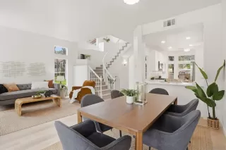 Photo #3: 260008227 Listing 