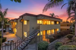 LAS PALMAS VILLAS Condos for Sale