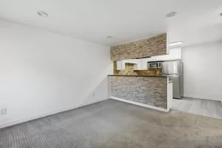 Photo #4: 260008232 Listing