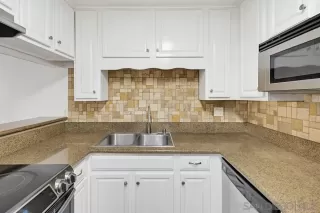 Photo #6: 260008232 Listing