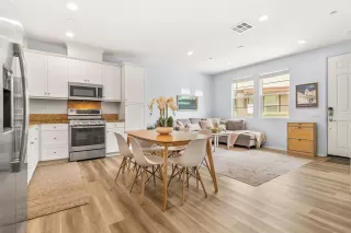 Photo #5: 260008238 Listing 