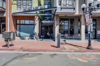 Photo #2: 260008239 Listing