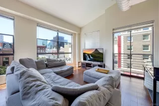 Photo #4: 260008239 Listing