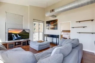 Photo #6: 260008239 Listing