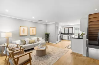 Photo #3: 260008247 Listing 