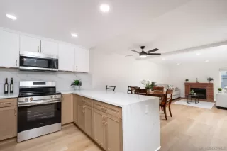 Photo #1: 260008251 Listing