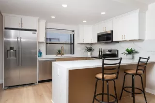 Photo #3: 260008251 Listing