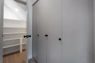 Photo #6: 260008251 Listing