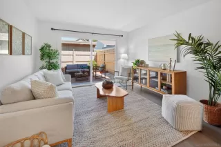 Photo #1: 260008257 Listing 