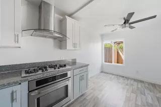 Photo #6: 260008262 Listing