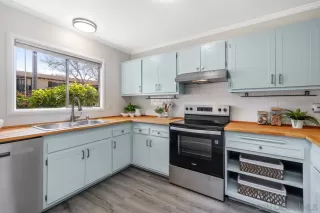 Photo #1: 260008264 Listing 