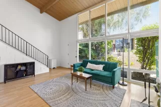 Photo #5: 260008275 Listing 