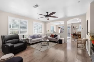 Photo #2: 260008279 Listing