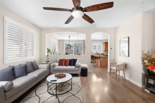 Photo #3: 260008279 Listing