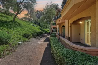 Photo #1: 260008290 Listing